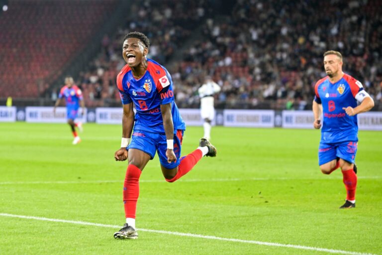 Der FC Basel gewinnt den Klassiker gegen den FCZ nach wilder Schlussphase