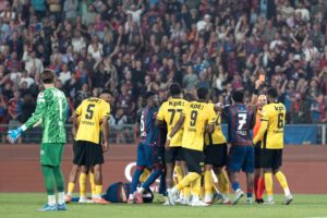 Während der FC Basel ein wildes Spiel dreht, verliert YB zunächst den Toptorschützen und dann die Nerven Während der FC Basel ein wildes Spiel dreht, verliert YB zunächst den Toptorschützen und dann die Nerven