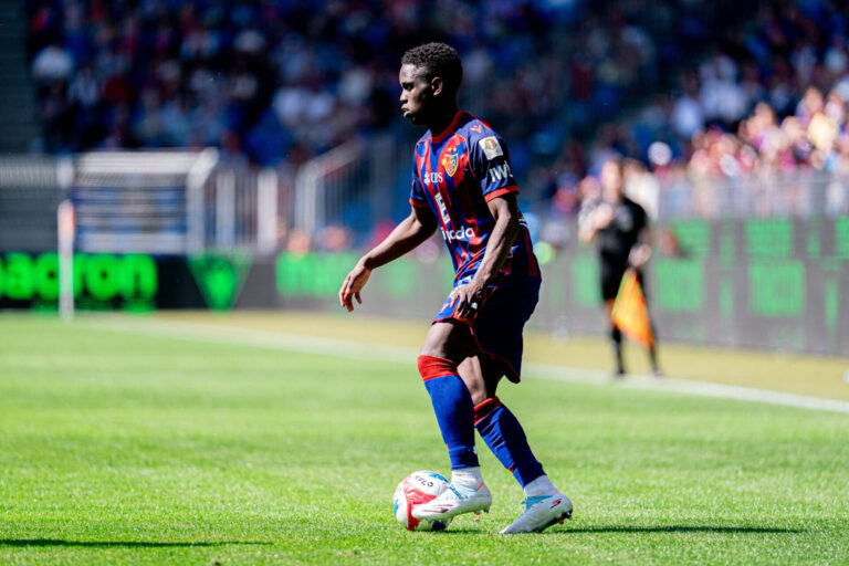 Die FCB-Spieler in der Einzelkritik: Broschinski tut Broschinski-Dinge, Cissé tanzt gehörig aus der Reihe