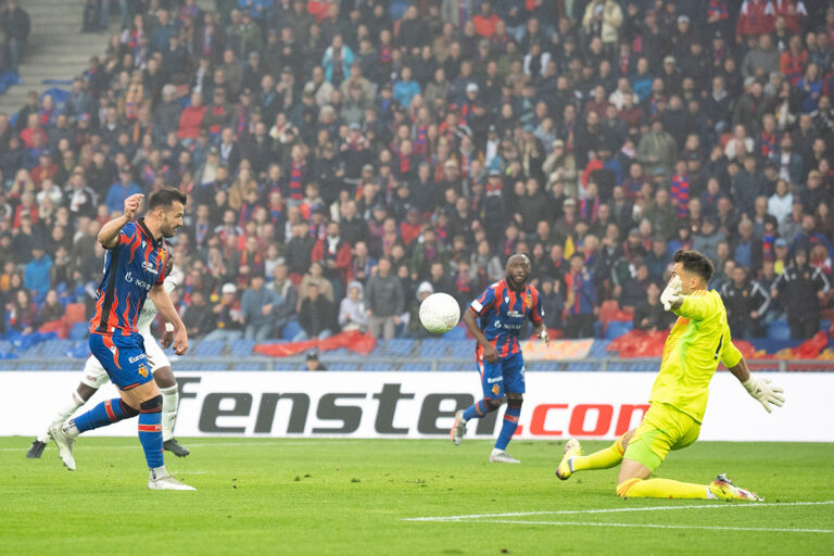 Kurz vor dem Meistertitel: Ein furioser FCB schickt Servette im Spitzenspiel mit 5:1 nach Hause