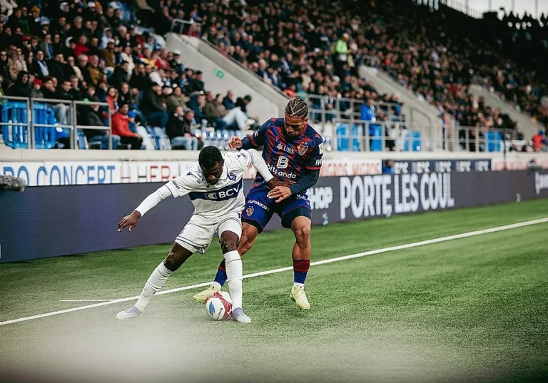 Der FCB unterliegt in Lausanne deutlich