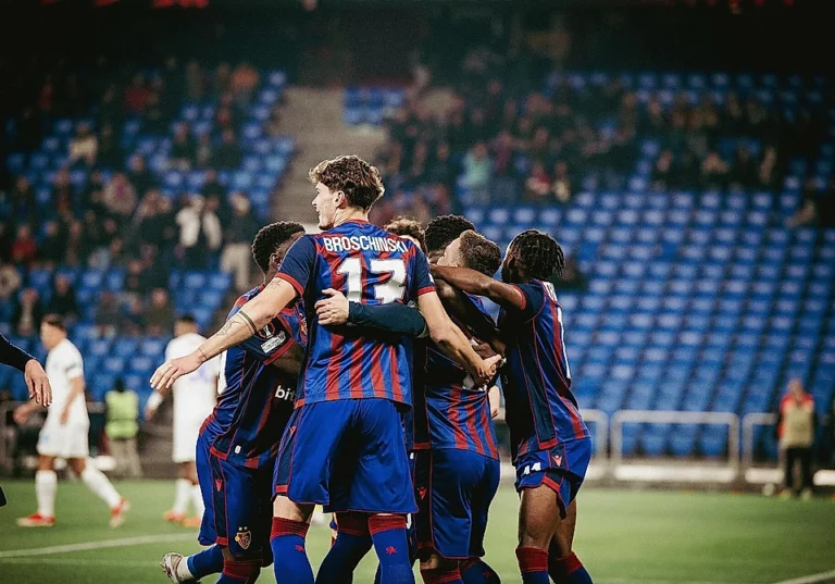 Ein hart erkämpfter Sieg gegen einen Gegner in Unterzahl