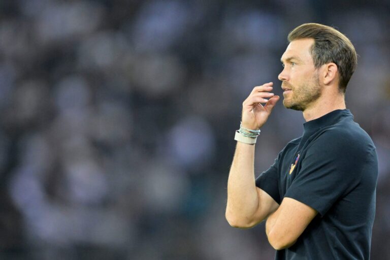 Ein bisschen Luft, aber keine Ruhe: Lichtsteiner gewinnt mit dem FC Basel 2:1 gegen den FCZ