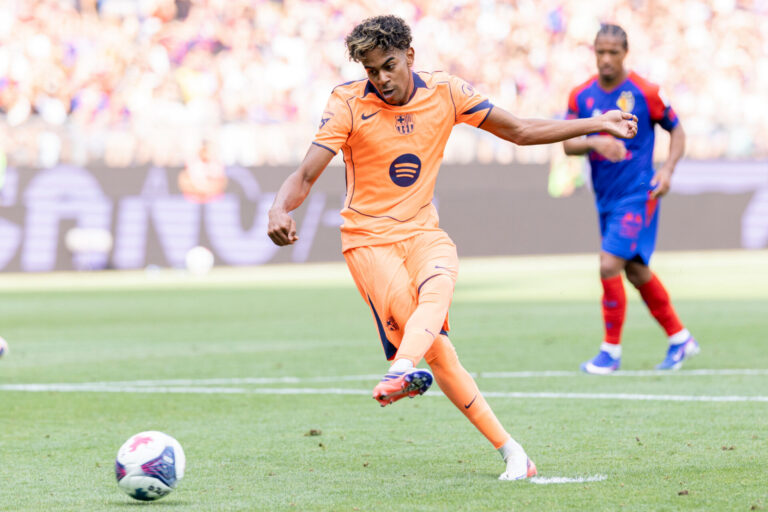 FCB verliert gegen Barcelona: Lamine Yamal kommt, begeistert und trifft