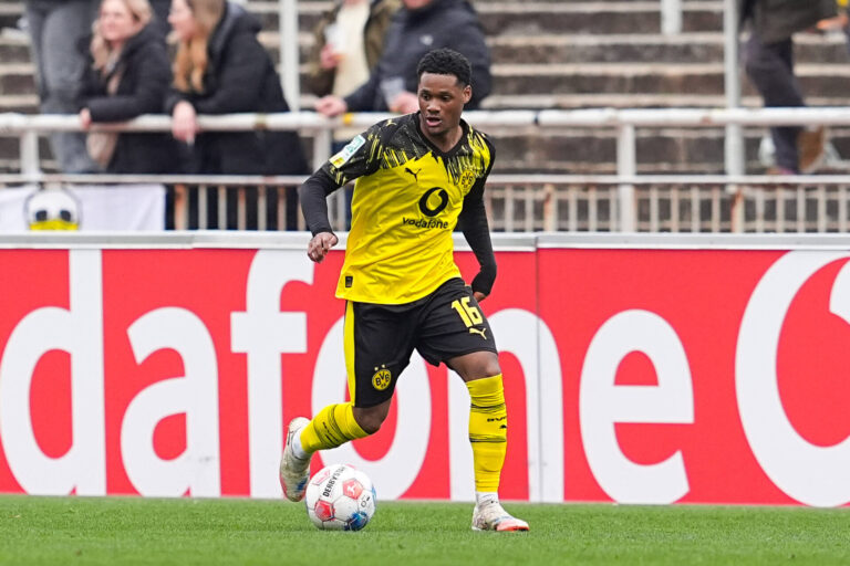 Julien Duranville: Der FCB will Dortmund-Talent nach Basel holen