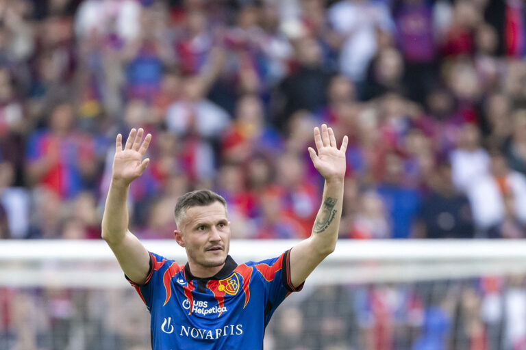 Nach 111 Gelben, 7 Roten, 9 Toren und 407 Spielen: So war der Abschied von Taulant Xhaka beim FC Basel
