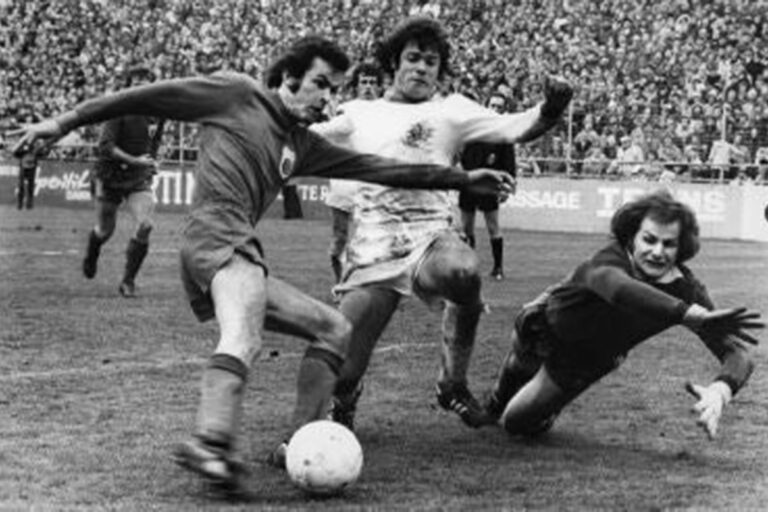 23 Bilder zu den bisherigen 23 Cupfinals des FC Basel