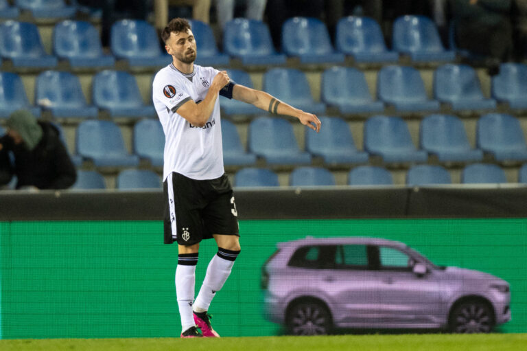 Die FCB-Spieler in der Einzelkritik: Dominik Schmid wird ausgetanzt und Philip Otele nicht belohnt