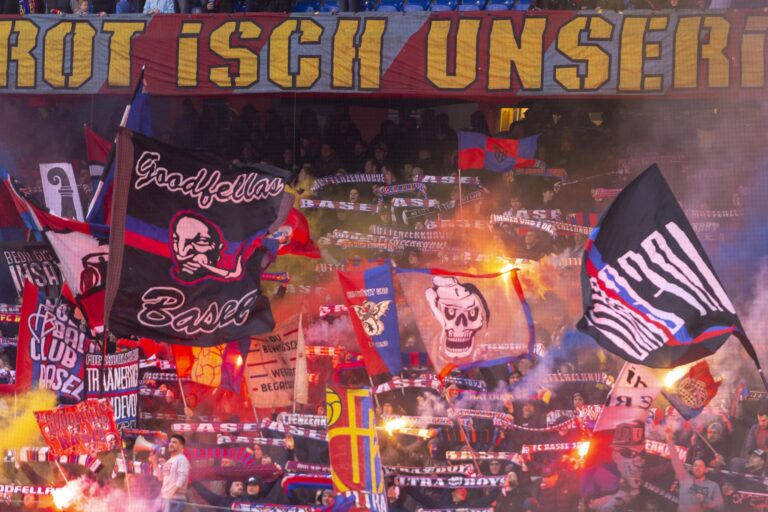 «FCB direkt» – Rotblau total: Zum 131. Geburtstag: Rotblaue Feierlaune, überall