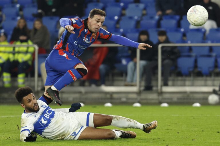 Super League im Kriechgang: … und Xherdan Shaqiri bleibt mit dem FC Basel trotzdem Leader