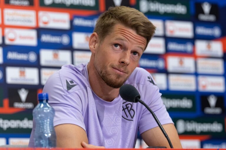 Mit gutem Fussball will Jonas Omlin die Basler Negativität vertreiben