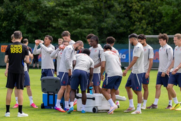 Misstrauischer Shaqiri, nachtretender Schmid – Abkühlung tut not in einer heissen Trainingswoche beim FC Basel