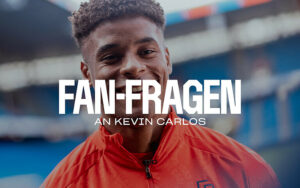 Kevin Carlos beantwortet Fragen von Fans