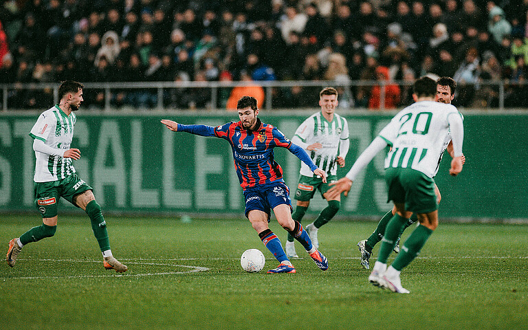 Punkteteilung im letzten Auswärtsspiel des Jahres