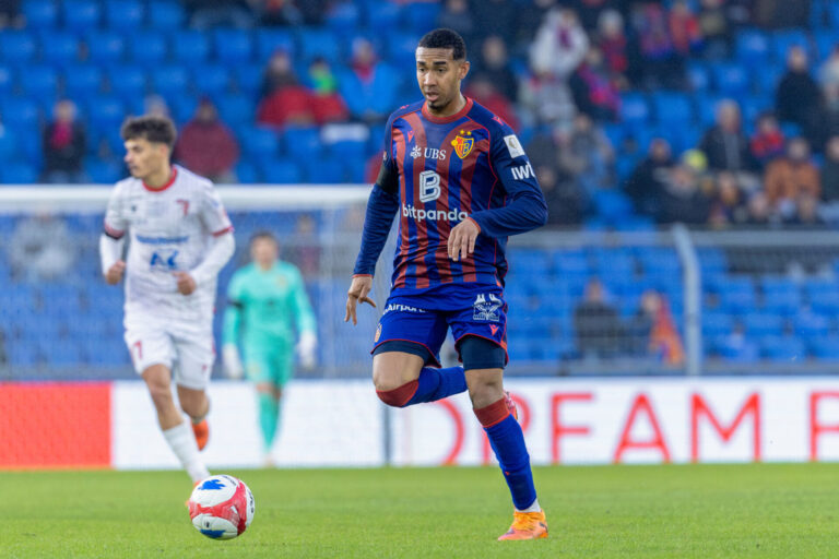 Schwere Verletzung: FCB-Stürmer Kaio Eduardo fällt mehrere Monate aus