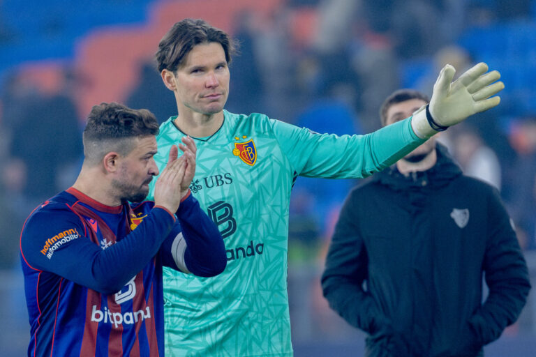 Die FCB-Spieler in der Einzelkritik: Neben Hitz sorgen nur die Doppel von Schmid mit Shaqiri für Unterhaltung