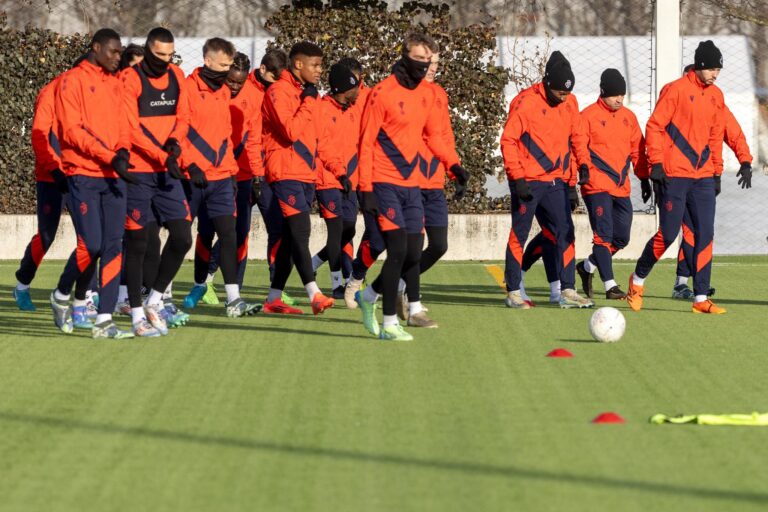 FCB-Trainingsstart: Basel statt Marbella: Der FCB friert zum Trainingsauftakt