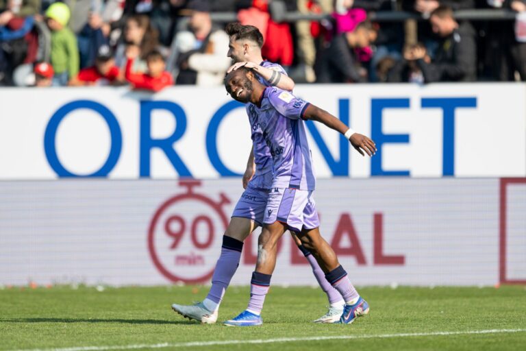 Arbeitssieg gegen den Tabellenletzten: Ein glanzloser FC Basel bringt die Führung in Unterzahl über die Zeit