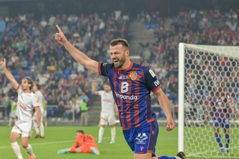 Alles zum FCB-Spiel gegen Thun: Albian Ajeti kommt rein, provoziert Rot und leitet den Basler Sieg ein