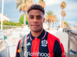 Carlos wechselt zu Nizza: Der einstige Transfercoup verlässt den FCB Carlos wechselt zu Nizza: Der einstige Transfercoup verlässt den FCB