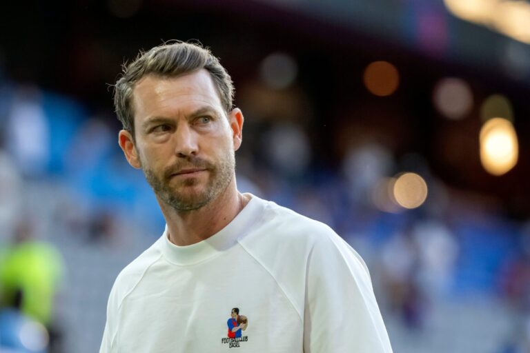 Warum Lichtsteiner beim FCB trotz gutem Saisonstart vor dem Aus stehen soll