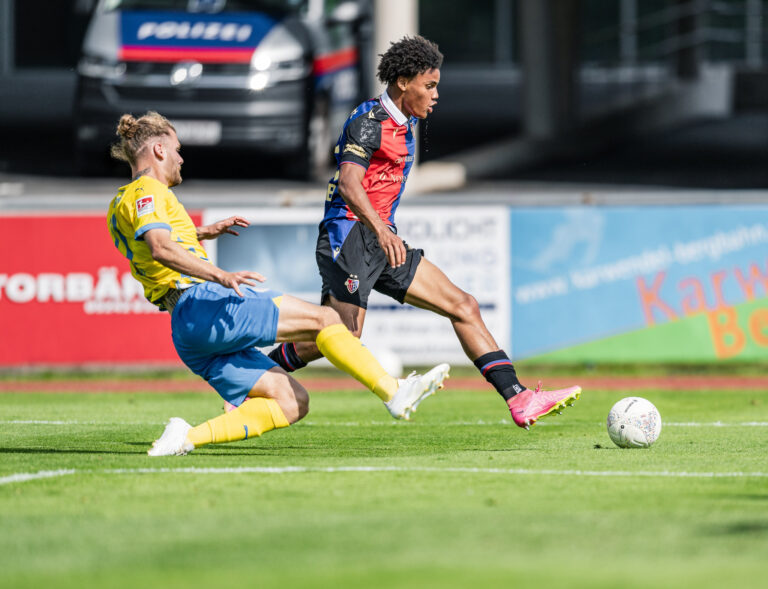 Interesse an FCB-Spieler: Zieht es Axel Kayombo nach Österreich?