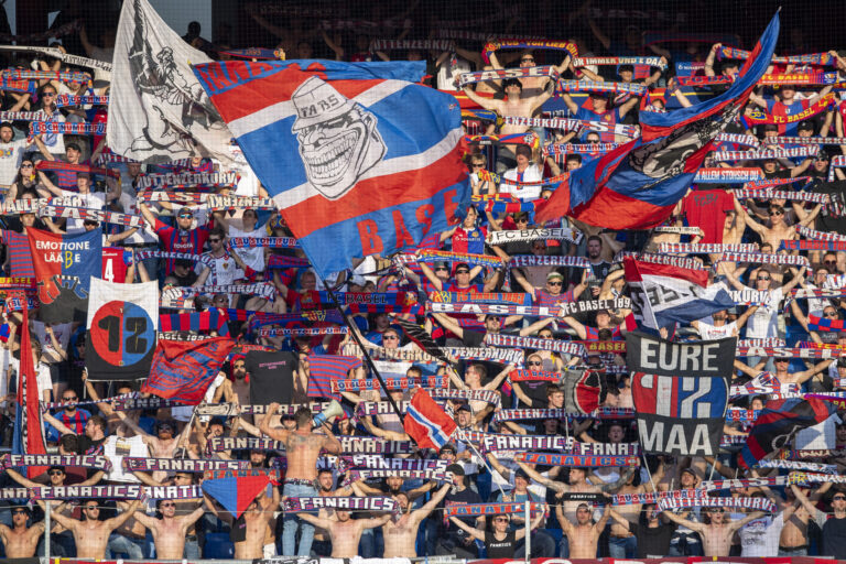Sie hat FCB-Fans ausgesperrt: Sicherheitsdirektorin Eymann droht Offside im Grossen Rat