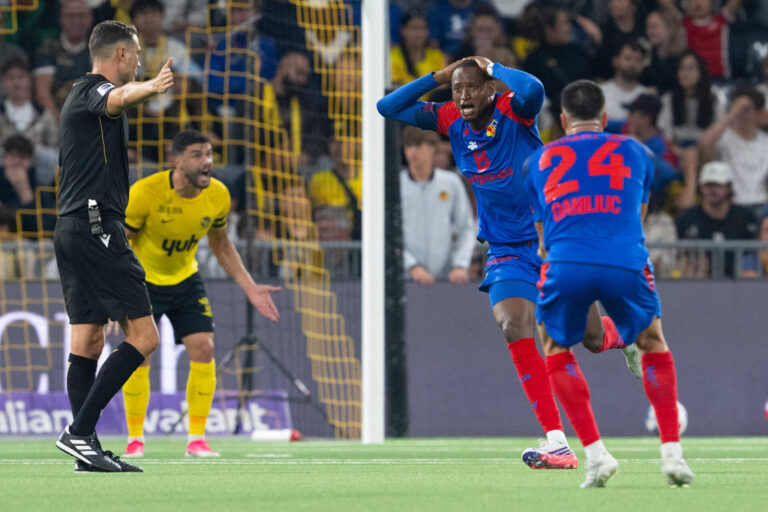 FCB-Verteidiger Akpe Victory: «Ich wollte Stephan Lichtsteiner für sein Vertrauen danken»