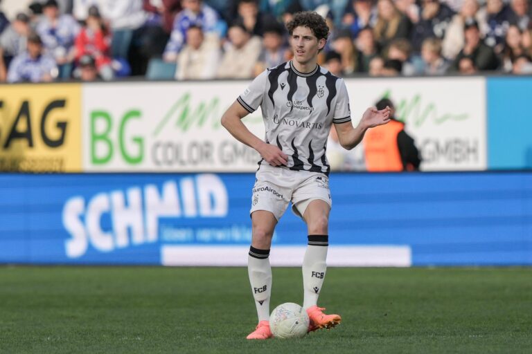 Dünne FCB-Abwehr: Nächster Ausfall: Auch Finn van Breemen wird dem FCB lange fehlen