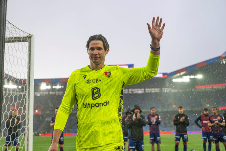Die FCB-Spieler in der Einzelkritik: Marwin Hitz winkt zweimal, Dominik Schmid fällt vor der Linie