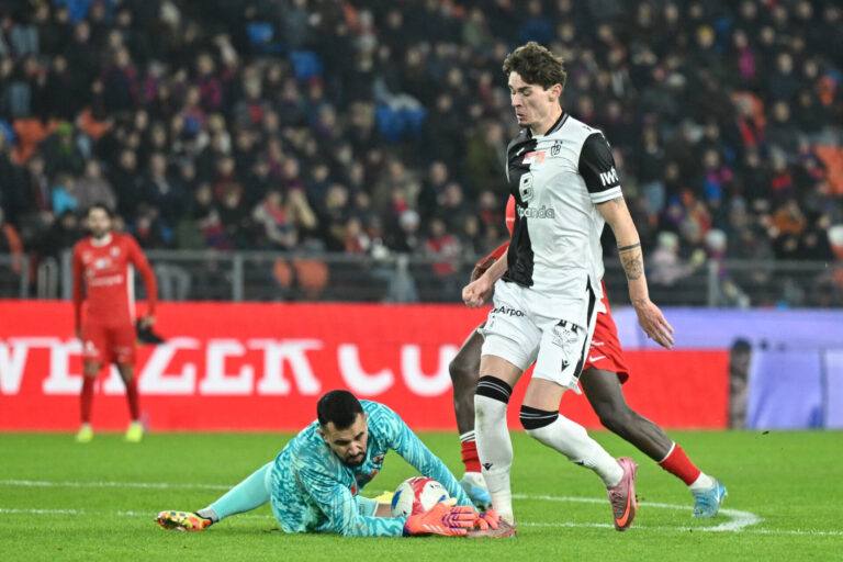 Die FCB-Spieler in der Einzelkritik: Otele bringt Shaqiri zum Klatschen, Broschinski das Joggeli zum Verzweifeln