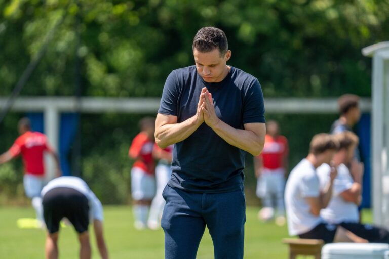 Kompetenz, Königsfrage und Kommunikation: Diese Anforderungen muss der neue Trainer erfüllen