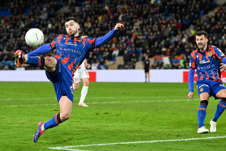 Léo Leroy freut sich über seine Entwicklung und erklärt das Spiel des FC Basel mit und ohne Shaqiri