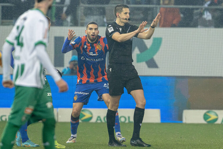 Vielen Schiedsrichtern fehlt der Fussball-Sachverstand: Zudem ist es an der Zeit, einige Regeln anzupassen