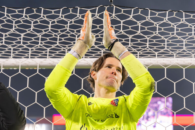 Eine «unverzichtbare Säule»: Der FC Basel und Marwin Hitz verlängern bis 2026